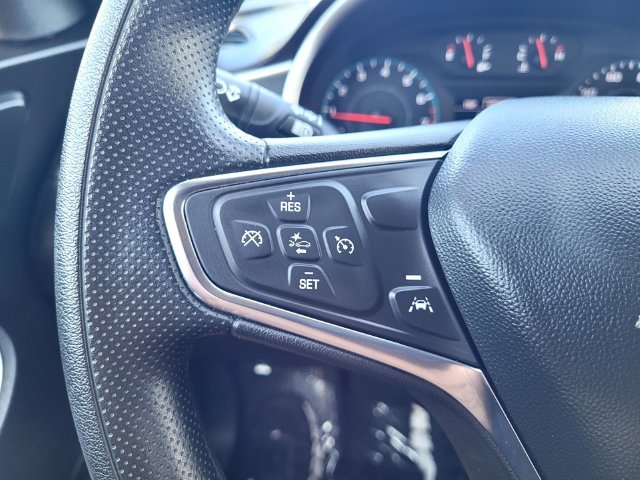 Used 2025 White Chevrolet LT image 24