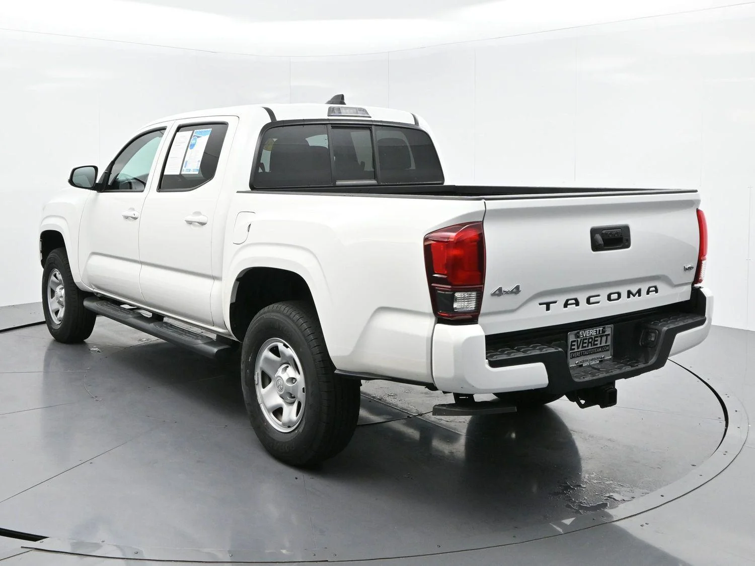 Used 2023 White Toyota SR image 5