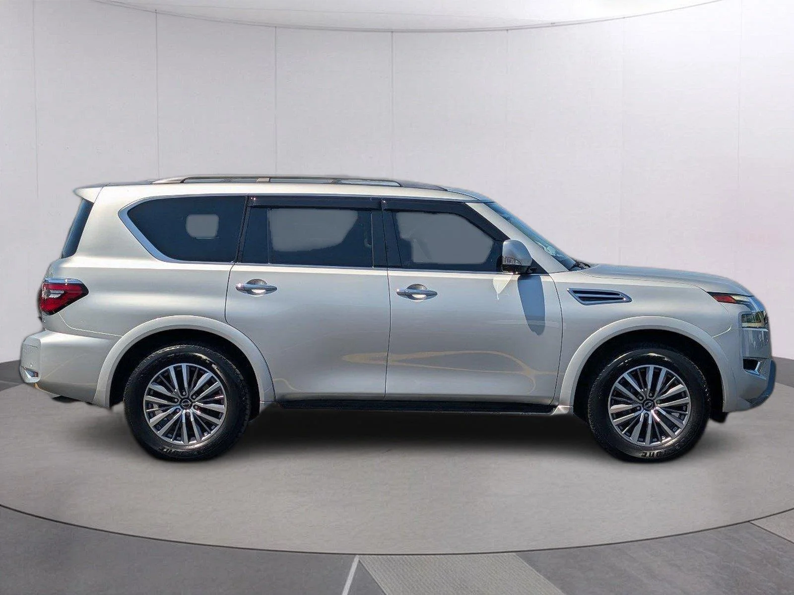 Used 2023 Brilliant Silver Metallic Nissan SL image 7