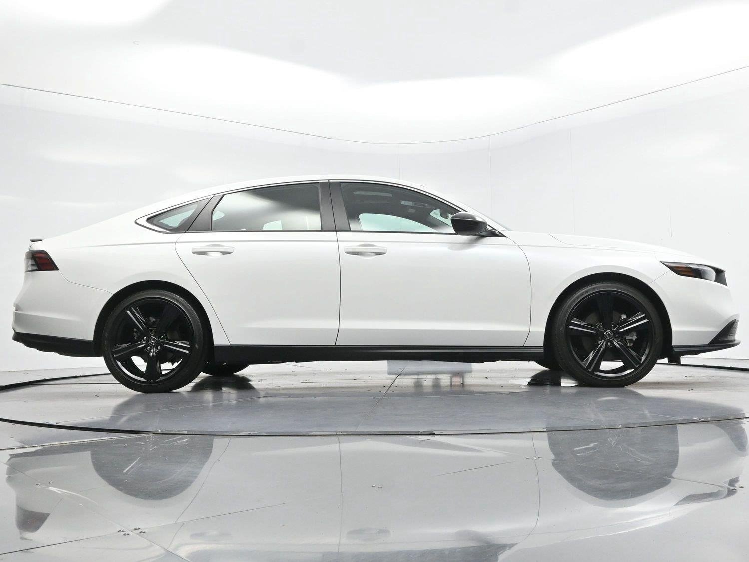 Used 2024 Platinum White Pearl Honda Sport image 48