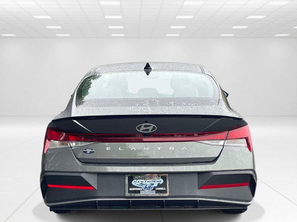 New 2026 Gray Hyundai SEL Sport Plus image 5