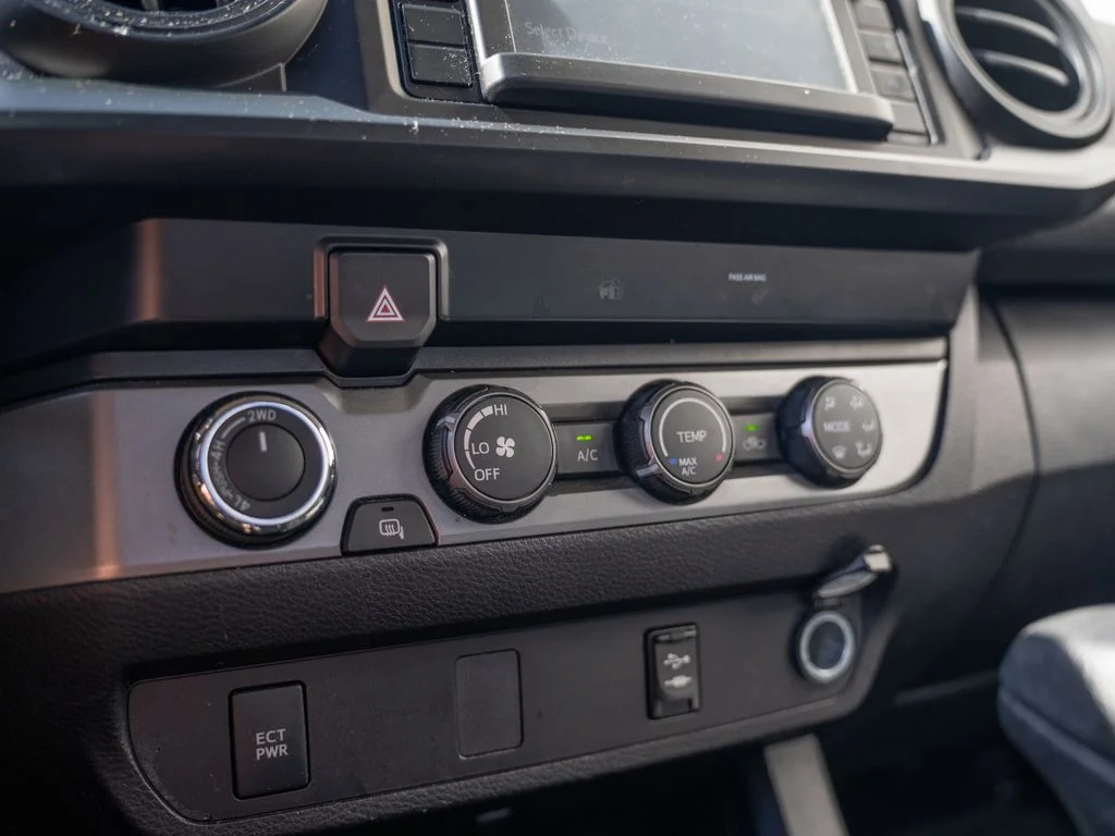 Used 2019 White Toyota SR image 25