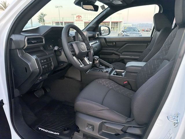 2026 Toyota Tacoma SR5 - Photo 18