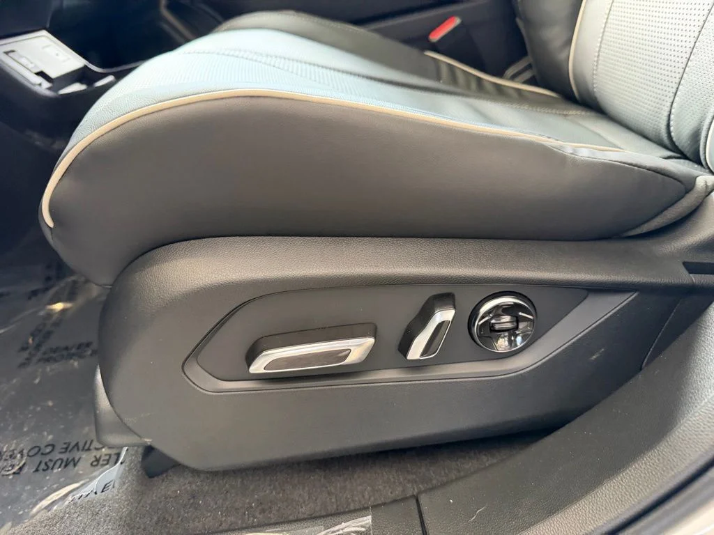 New 2026 Platinum White Pearl Acura Advance Package image 14