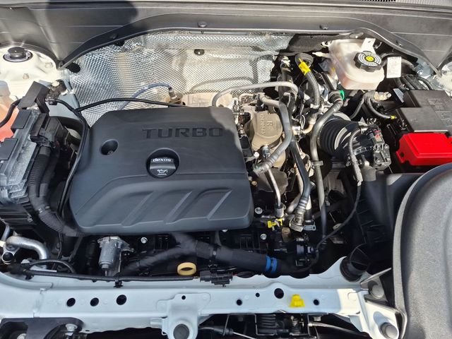 Used 2021 White Chevrolet LT image 34