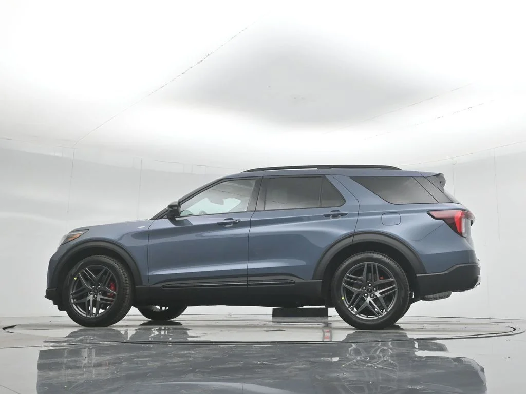 New 2026 Vapor Blue Metallic Ford ST-Line image 55