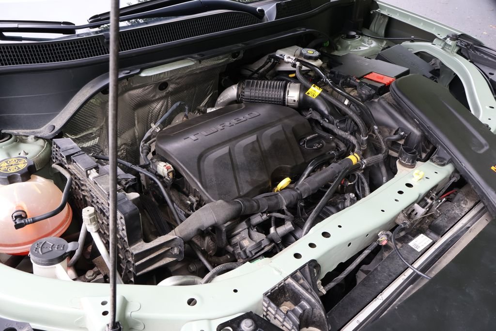 Used 2024 Green Chevrolet 1RS image 14