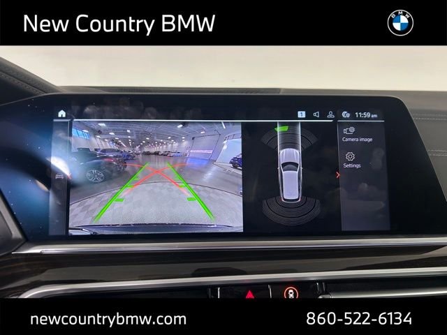 Used 2021 Arctic Grey Metallic BMW xDrive40i image 21