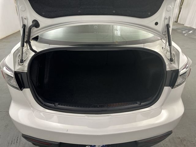 Used 2011 White Mazda i Touring image 20