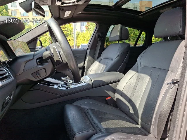Used 2022 Black Sapphire Metallic BMW M50i image 12
