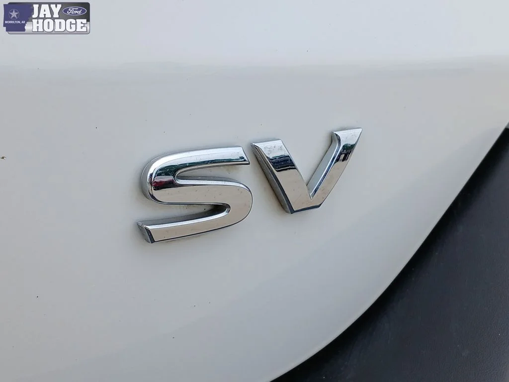 Used 2020 White Nissan SV image 25