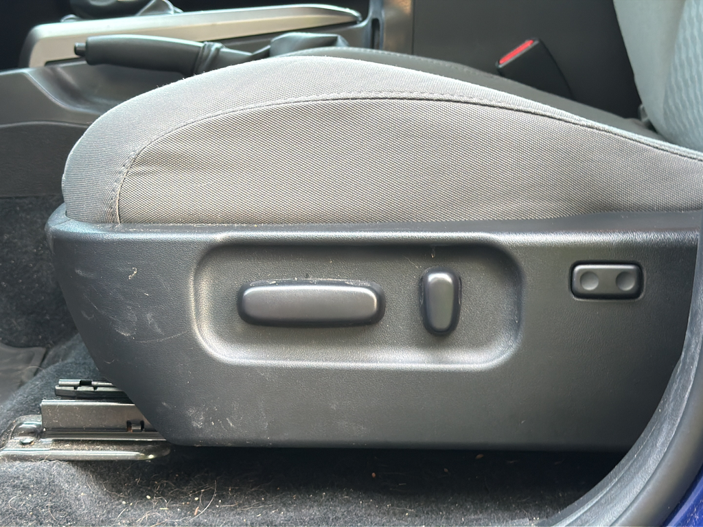 Used 2022 Blue Toyota SR5 image 17