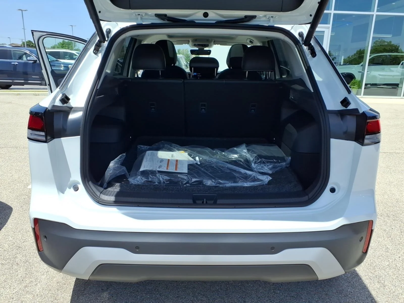 New 2026 Pure White Volkswagen SE 4MOTION image 22