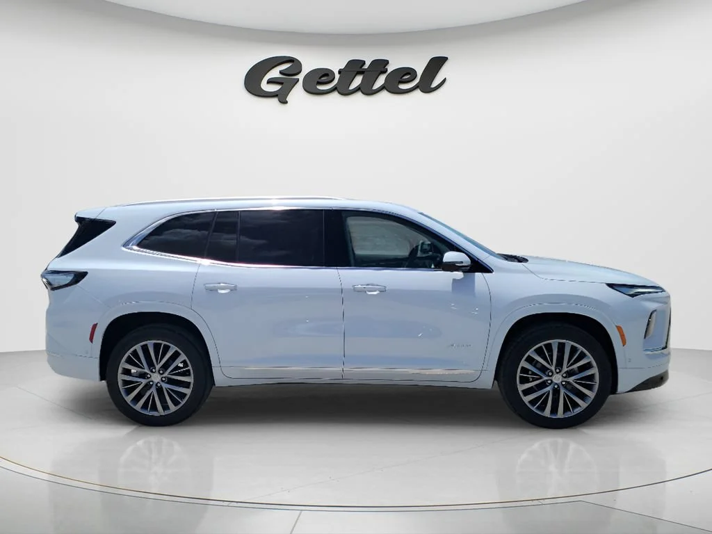 New 2026 Iridescent White Tricoat Buick Avenir image 4