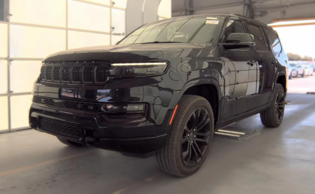 Used 2023 Black Jeep Series III image 1