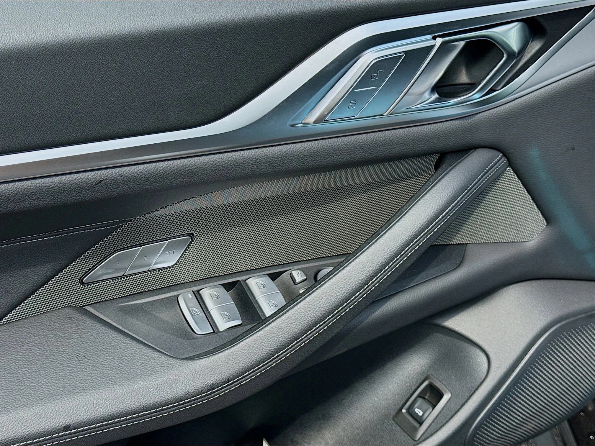New 2026 Black Sapphire Metallic BMW M60 image 23