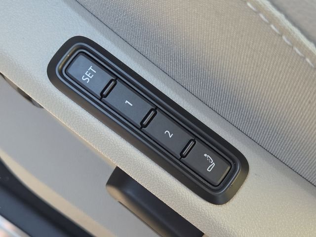 Used 2026  Volkswagen 2.0T SEL Premium R-Line image 11