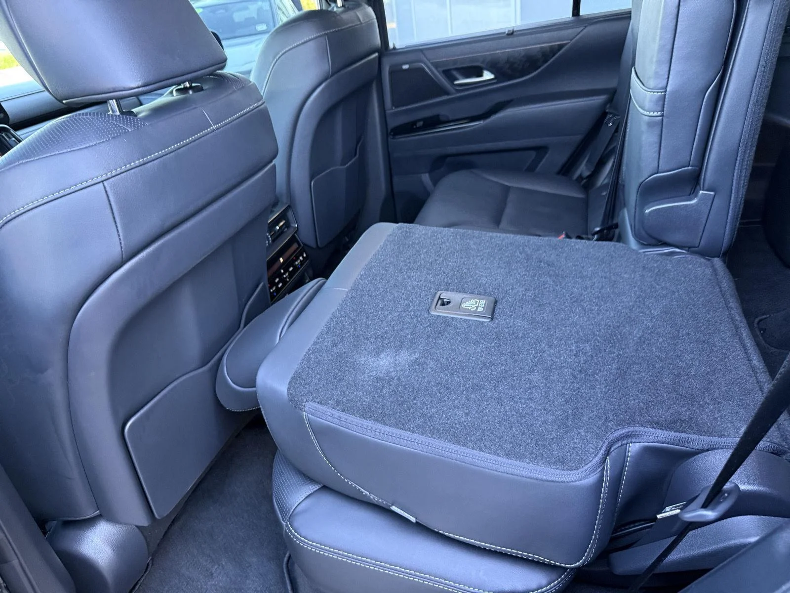 Used 2026 Caviar Lexus LX 700h Luxury image 17