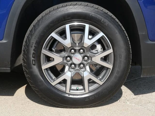 Used 2023 Ultra Blue Metallic GMC SLE image 9