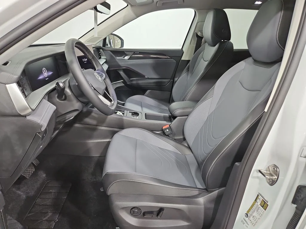 New 2026 White Volkswagen 2.0T SE image 9
