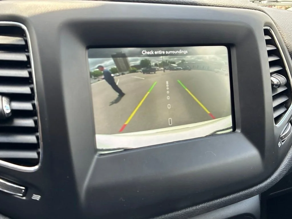 Used 2019 White Clearcoat Jeep Latitude image 24