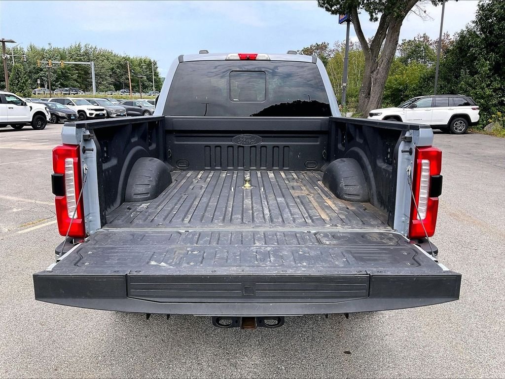 Used 2026 Glacier Gray Metallic Tri-Coat Ford Lariat image 36