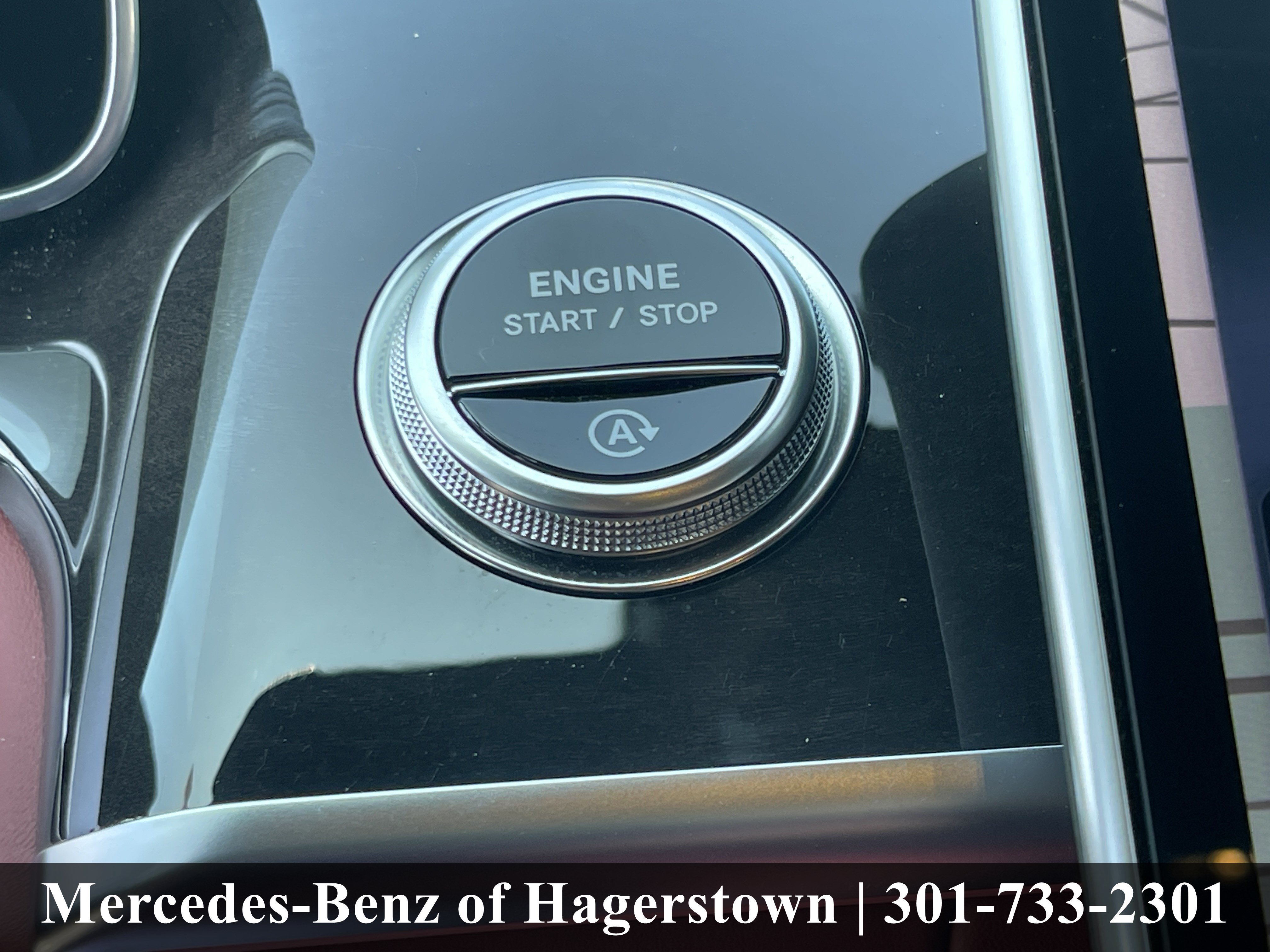 Certified Used 2025 Obsidian Black Metallic Mercedes-Benz S 580 4MATIC® Sedan image 13