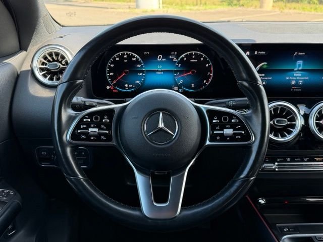 Used 2023  Mercedes-Benz GLA 250 image 13