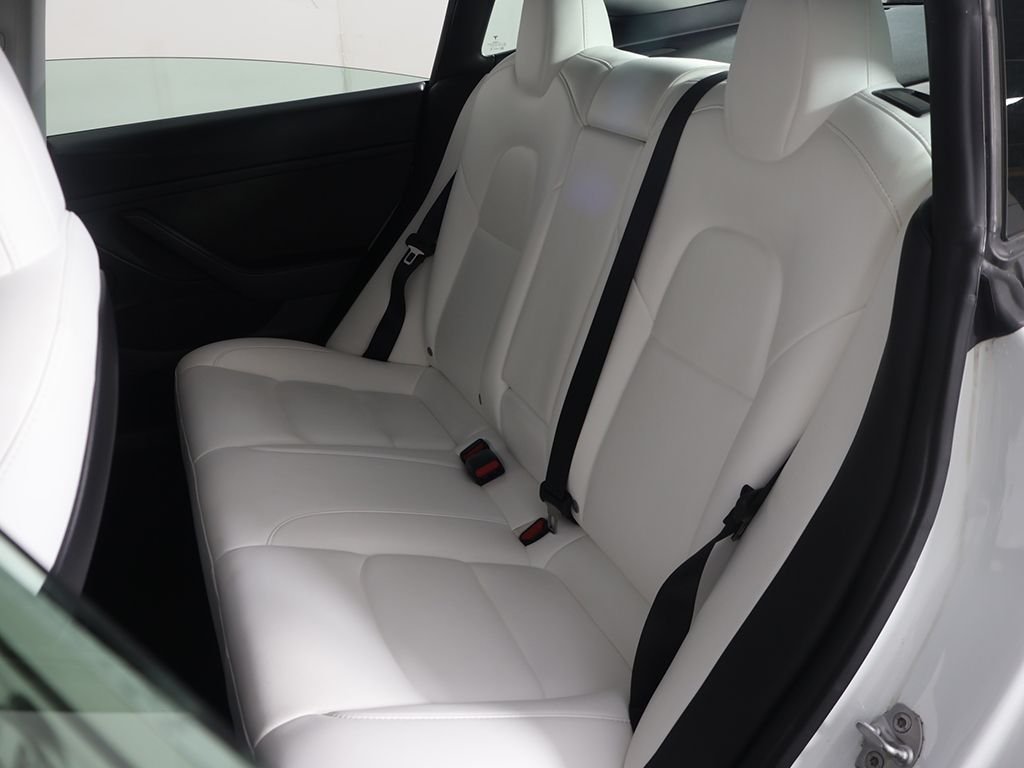 Used 2022 White Tesla Long Range image 32