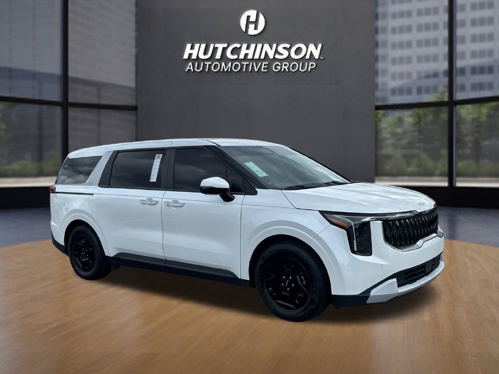 Used 2025 White Kia LXS image 1