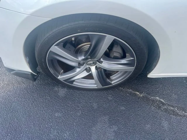 Used 2018 White Lexus 300 image 18