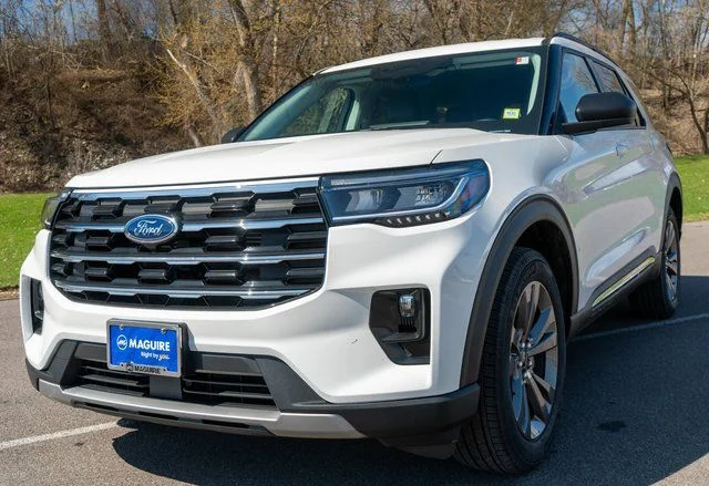 Used 2025 White Ford Active image 2