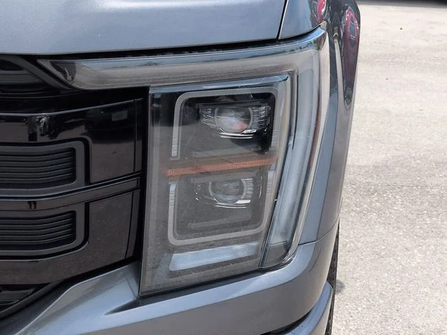 Used 2023 Gray Ford Lariat image 10