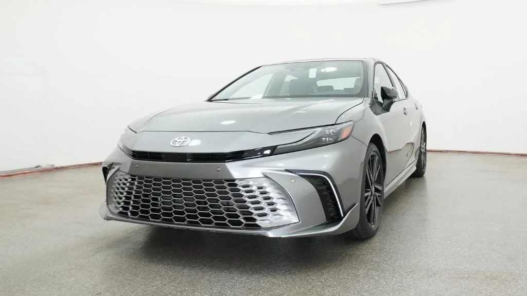 New 2026 Heavy Metal with Midnight Black Metallic roof Toyota XSE image 18