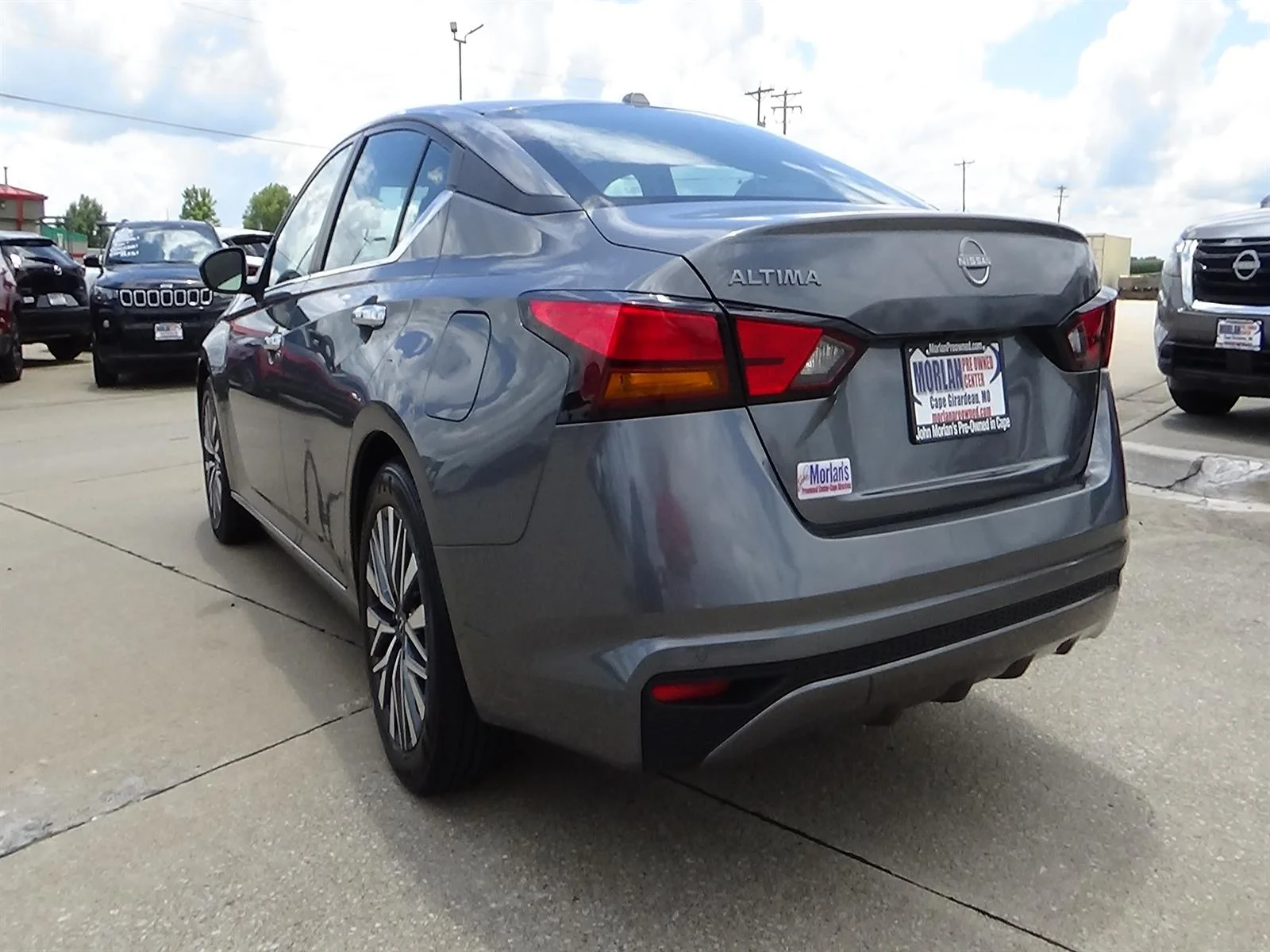 Used 2025 Gun Metallic (kad) Nissan 2.5 SV image 8