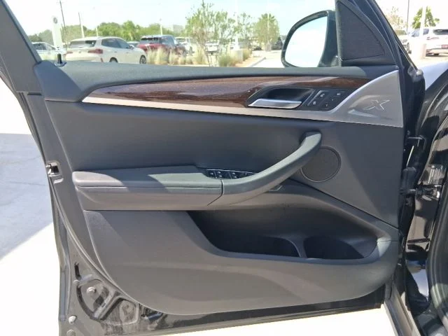 Used 2019 Black BMW sDrive30i image 13