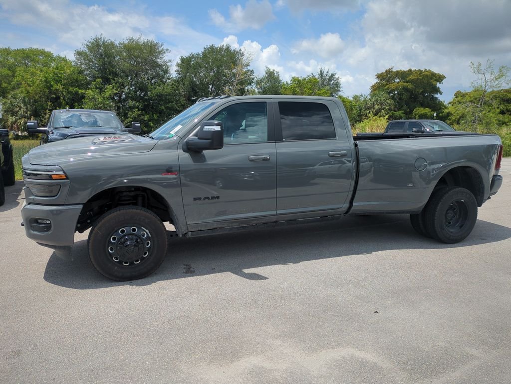 New 2026 Ceramic Gray Clear-Coat Exterior Paint RAM Laramie image 7