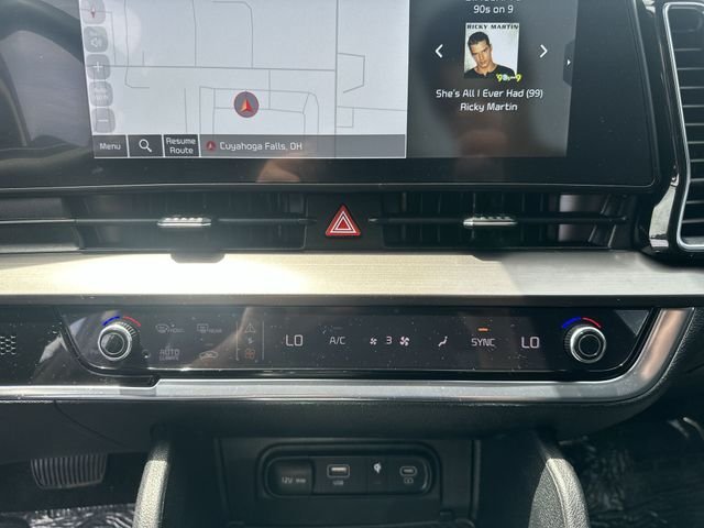 Used 2024 Blue Kia EX image 18