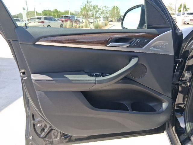 Used 2019 Black BMW sDrive30i image 13