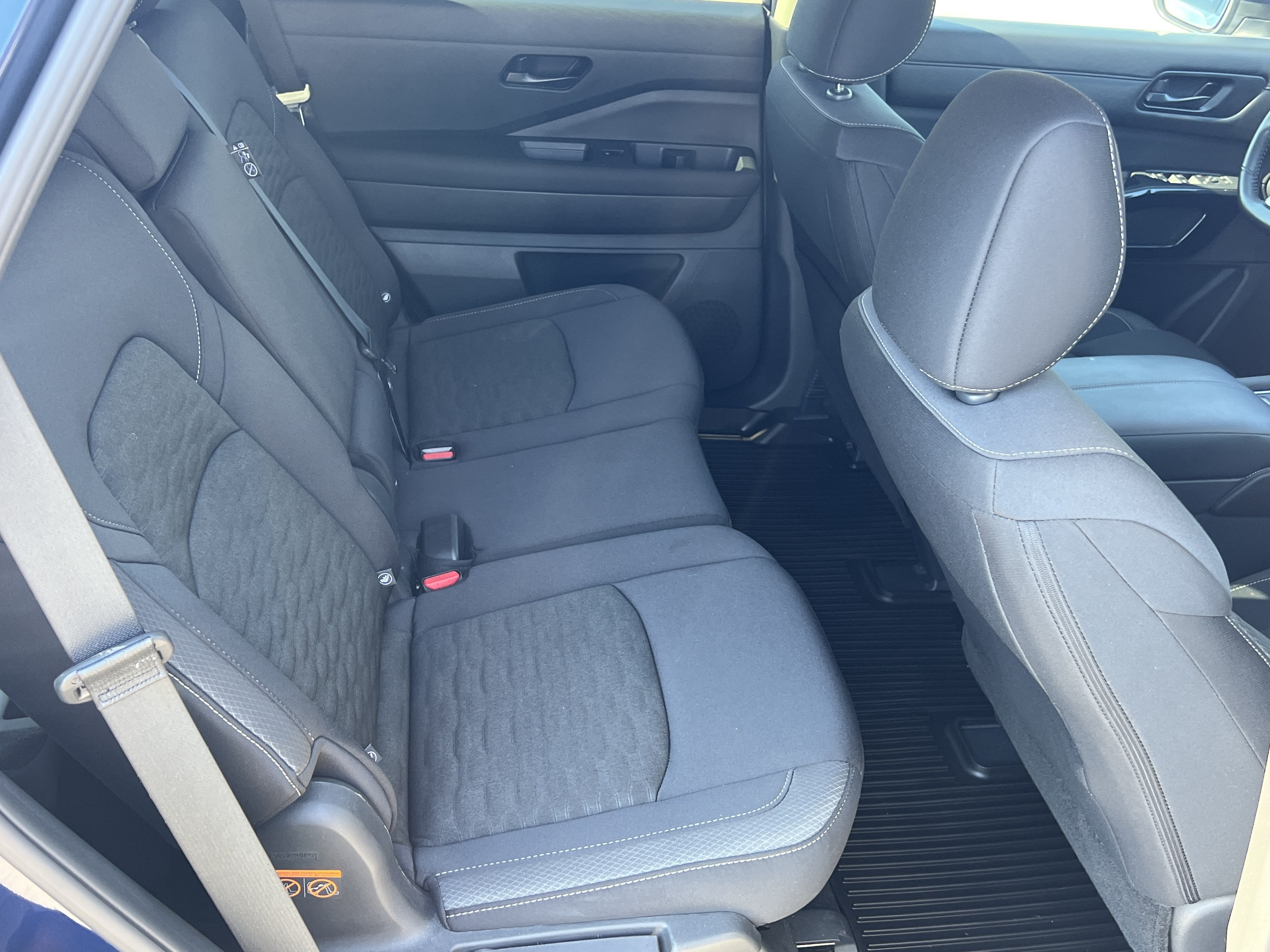Used 2025 Deep Ocean Blue Pearl Nissan SV image 16