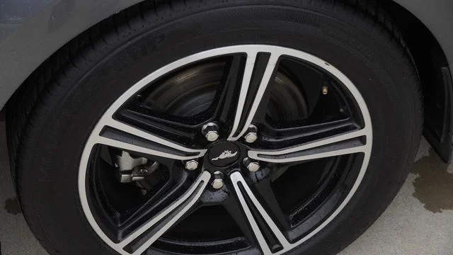 Used 2024 Gray Ford EcoBoost Premium image 11