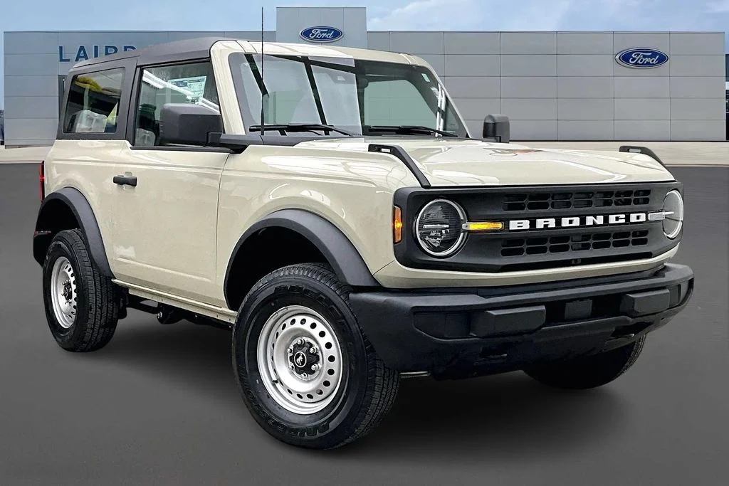 New 2025 Beige Ford Base image 2