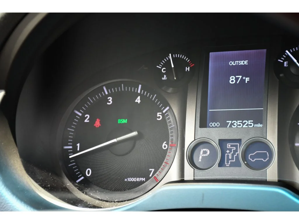 Used 2019 Silver Lining Metallic Lexus Premium image 20