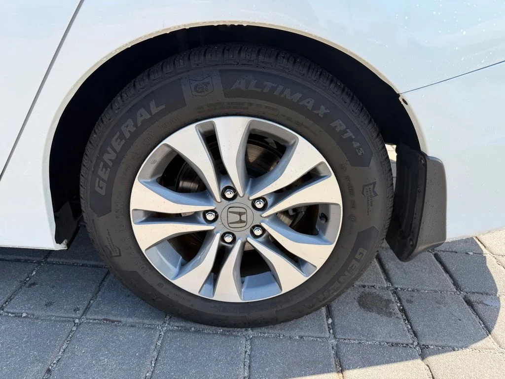 Used 2014  Honda LX image 11