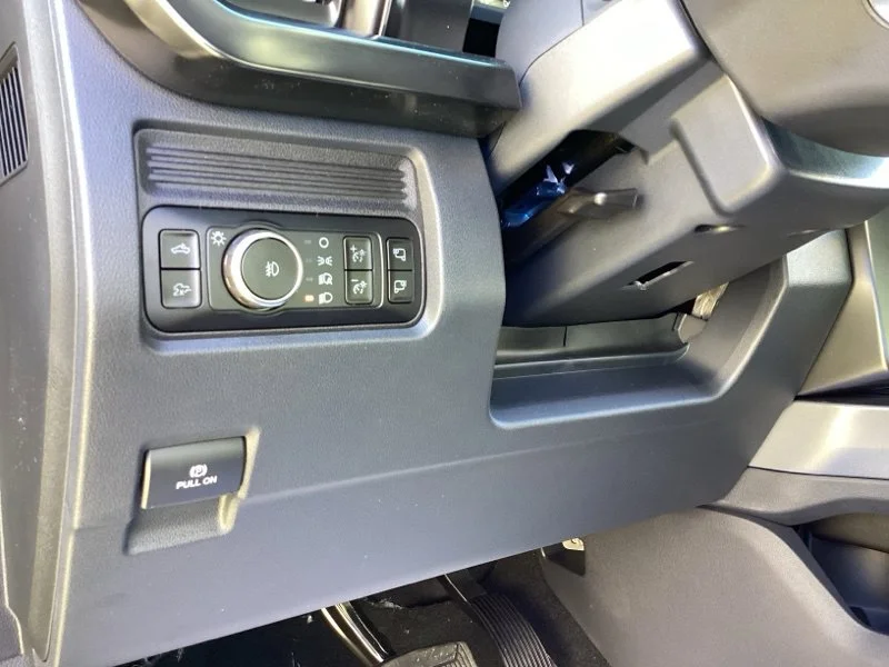 New 2027 Gray Ford Lariat image 30