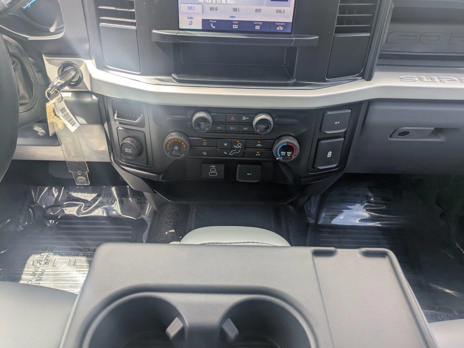 New 2026 Oxford White Ford F-250® XL image 22