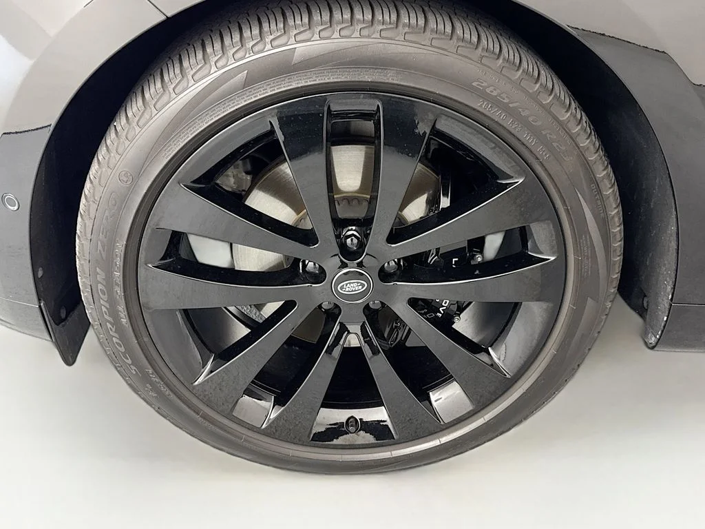 Used 2024 Black Land Rover Dynamic SE image 31