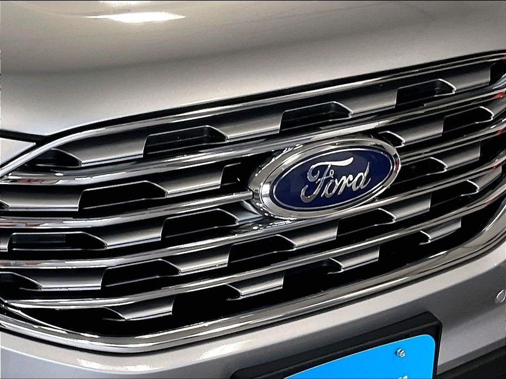Used 2021 Silver Ford Titanium image 32