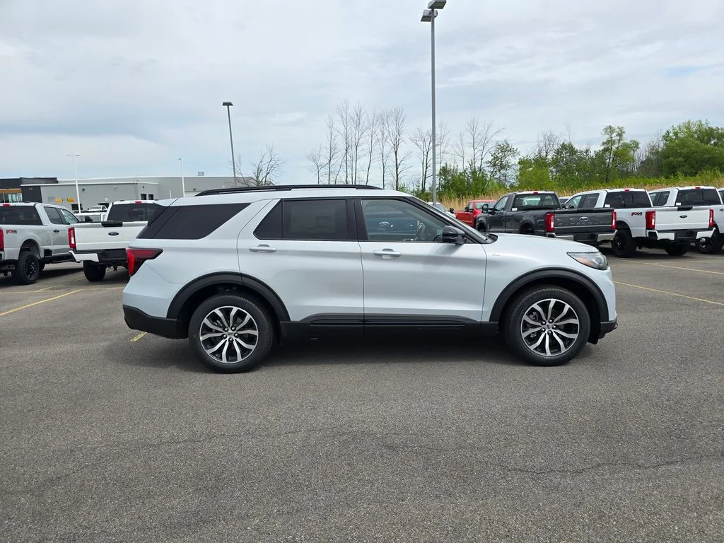 Used 2026 White Ford ST-Line image 4