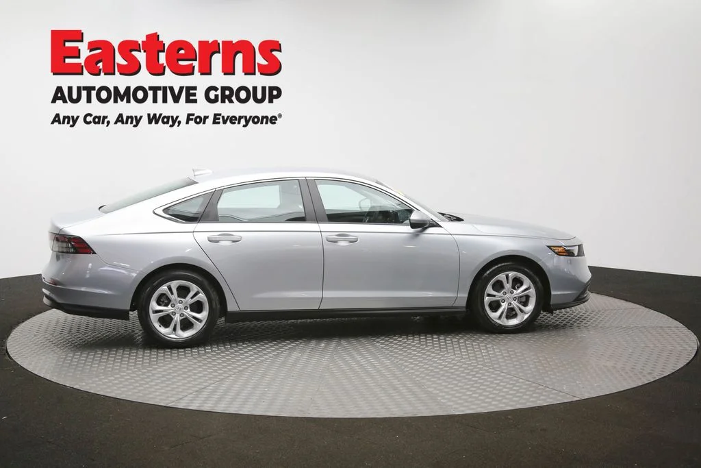 Used 2025 Silver Honda LX image 43